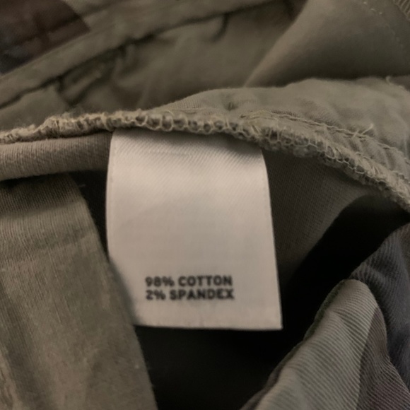 Caslon Chinos in Camo size 6 - Picture 4 of 5